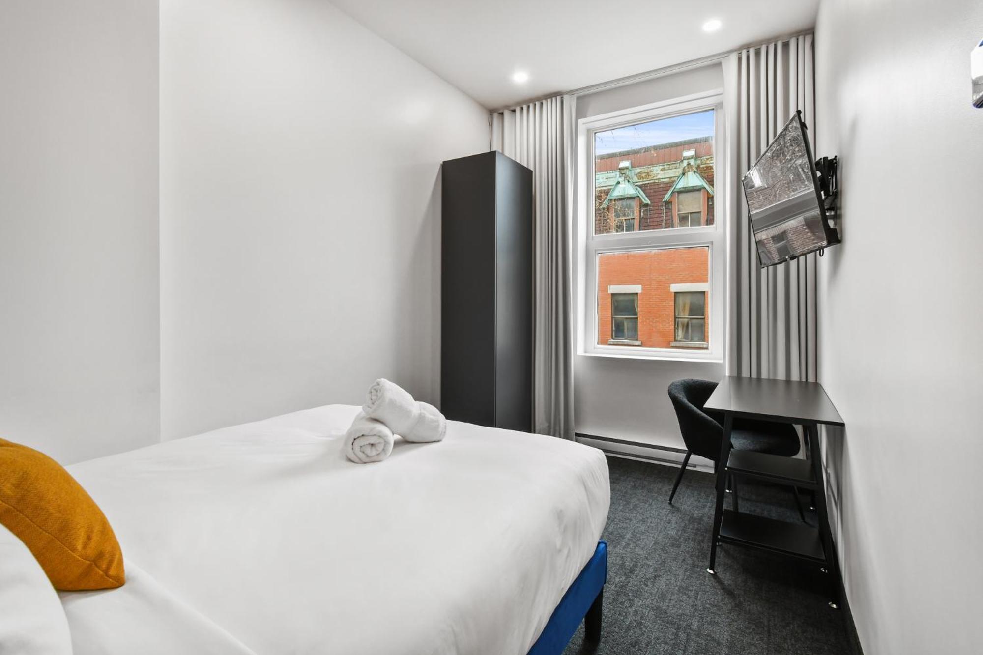 Lift Hotel Montreal Exterior photo